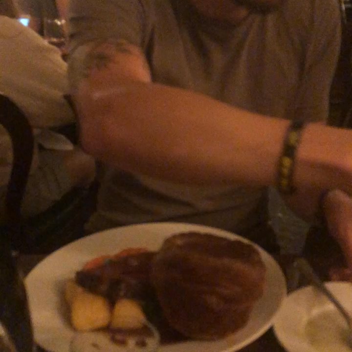 The Albion - Sunday roast with the crew - Pubs Near Me - London, XGL