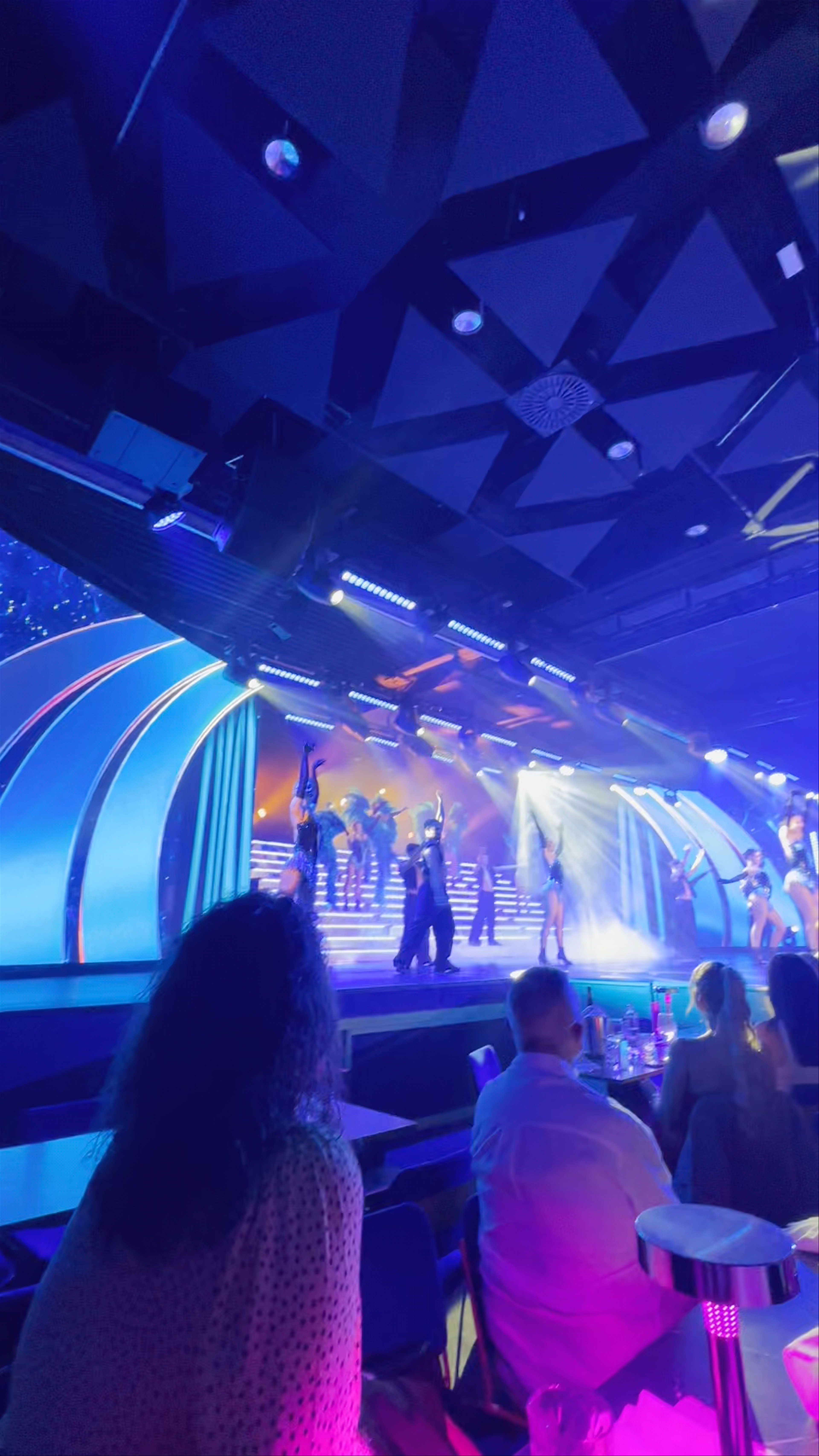 Sala Scala: Origen Dinner show - Vegas Rouge