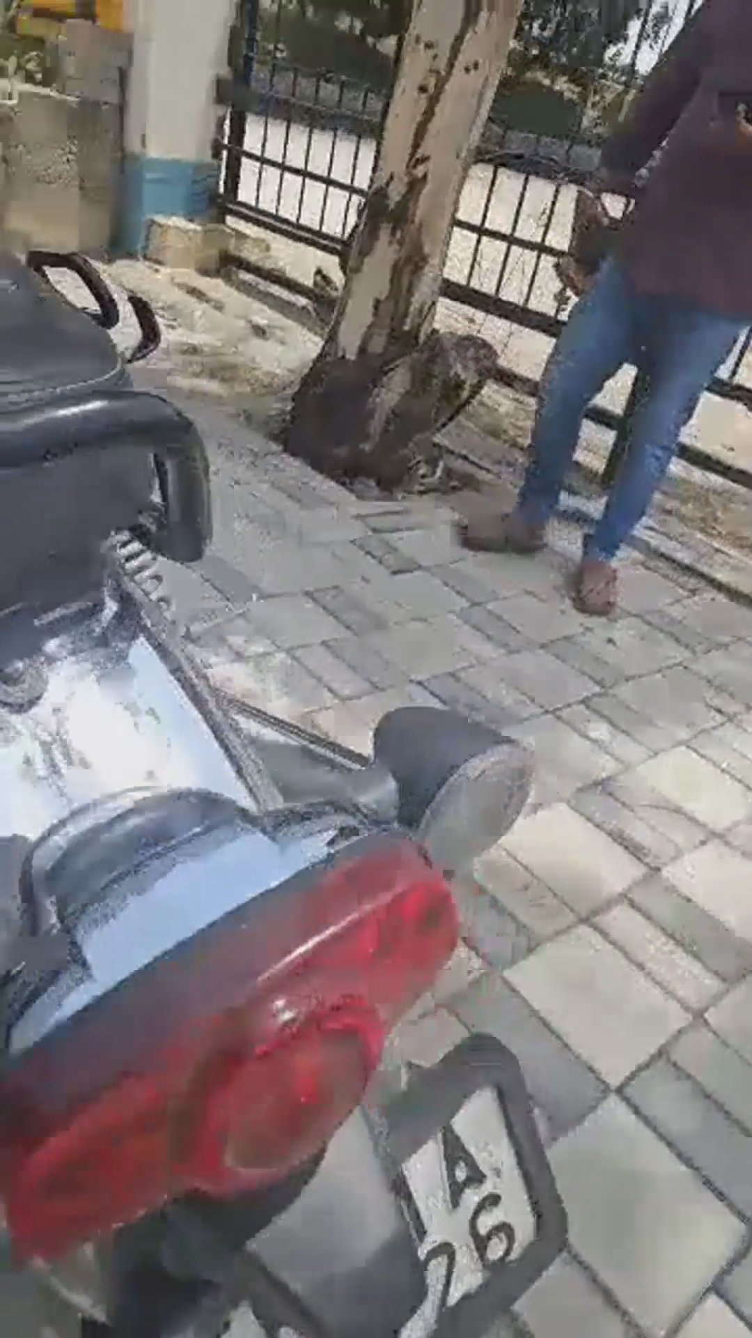 Walk-around video thumbnail