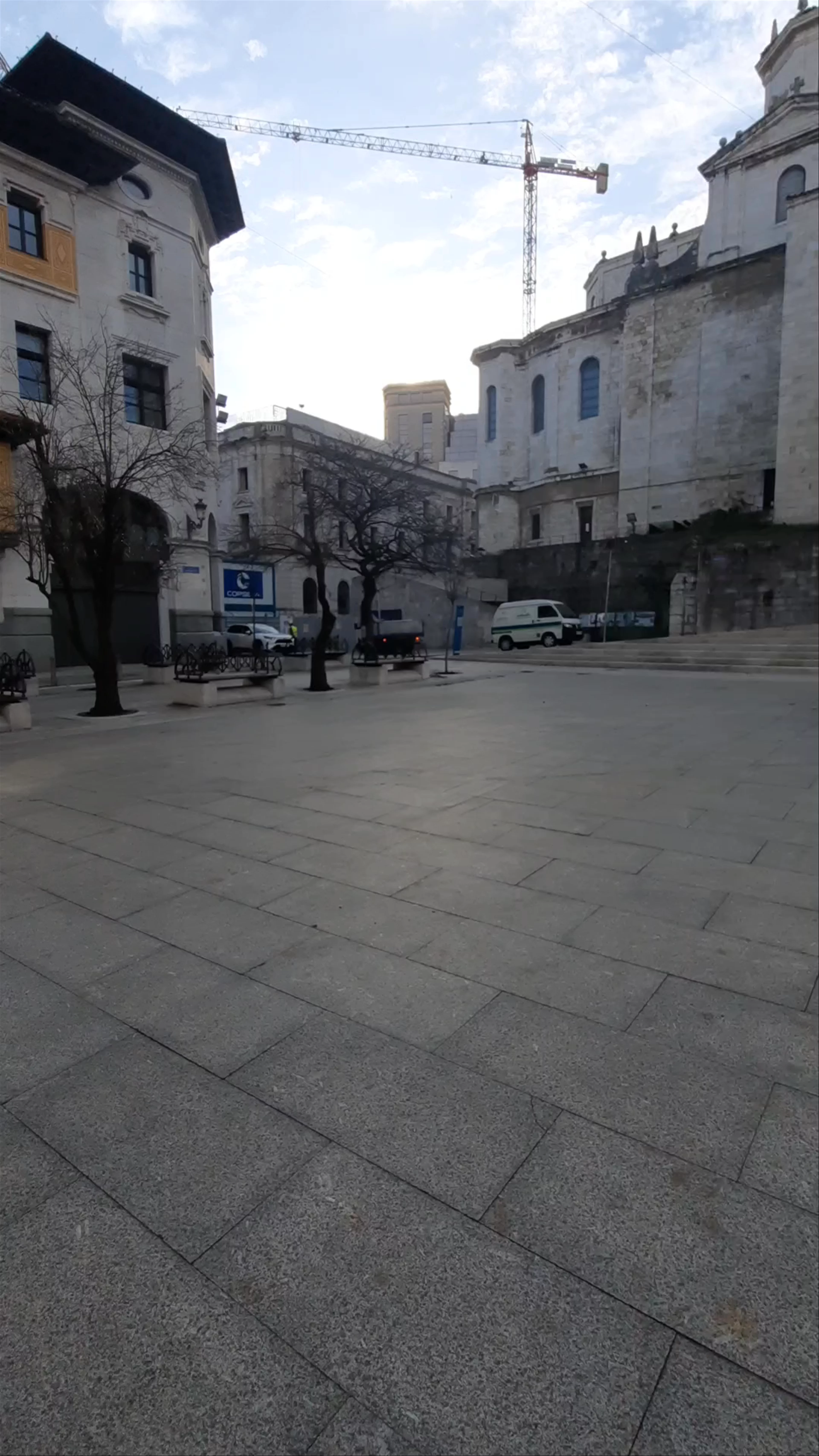 Catedral de Santander, Plaza Obispo José Eguino y Trecu