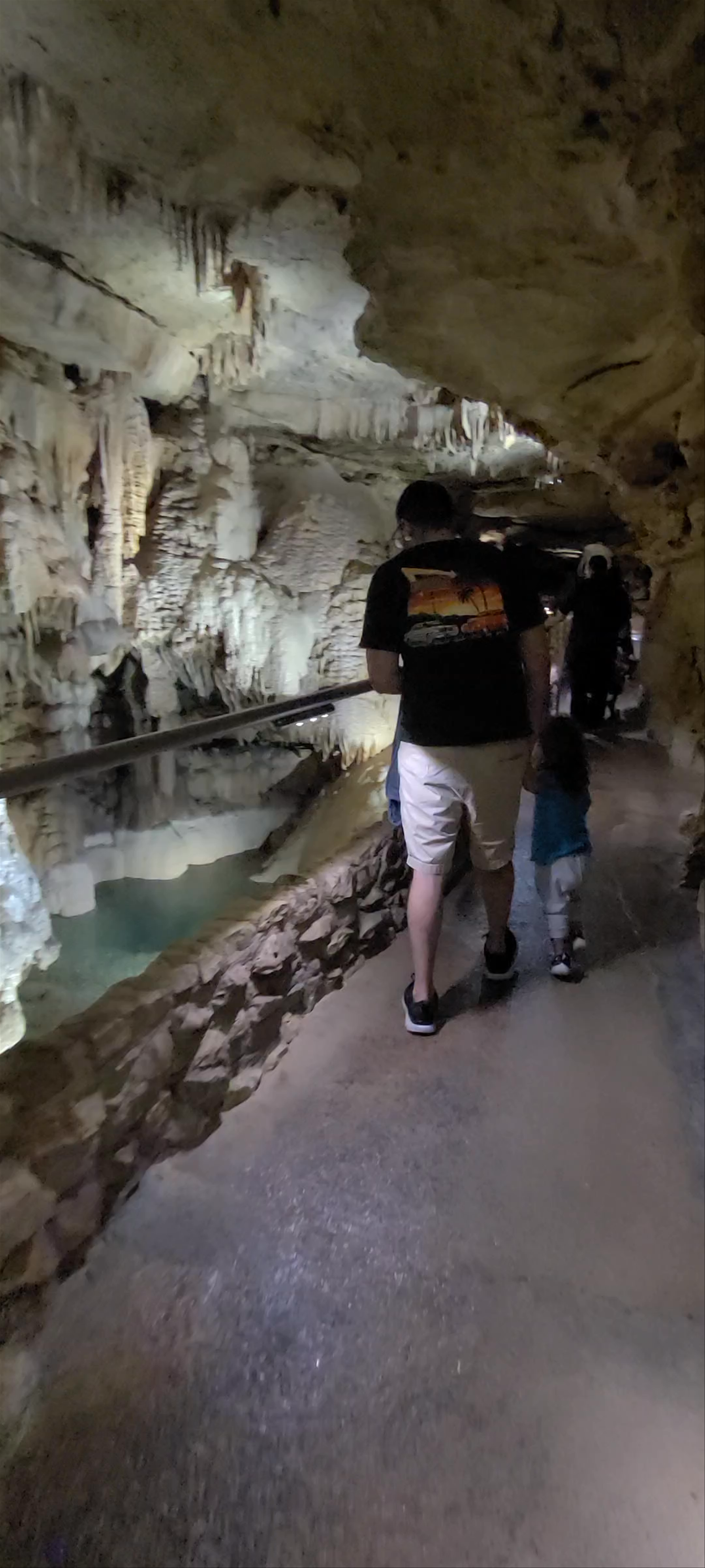Natural Bridge Caverns