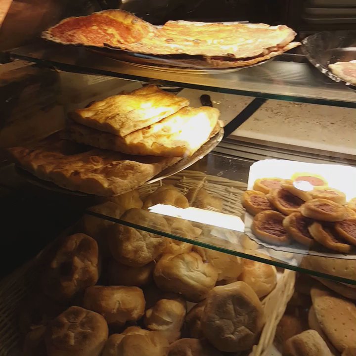 Alimentari Rugi Eri A & O - Vast, fresh selection. - Grocery Near Me - Rome, RM
