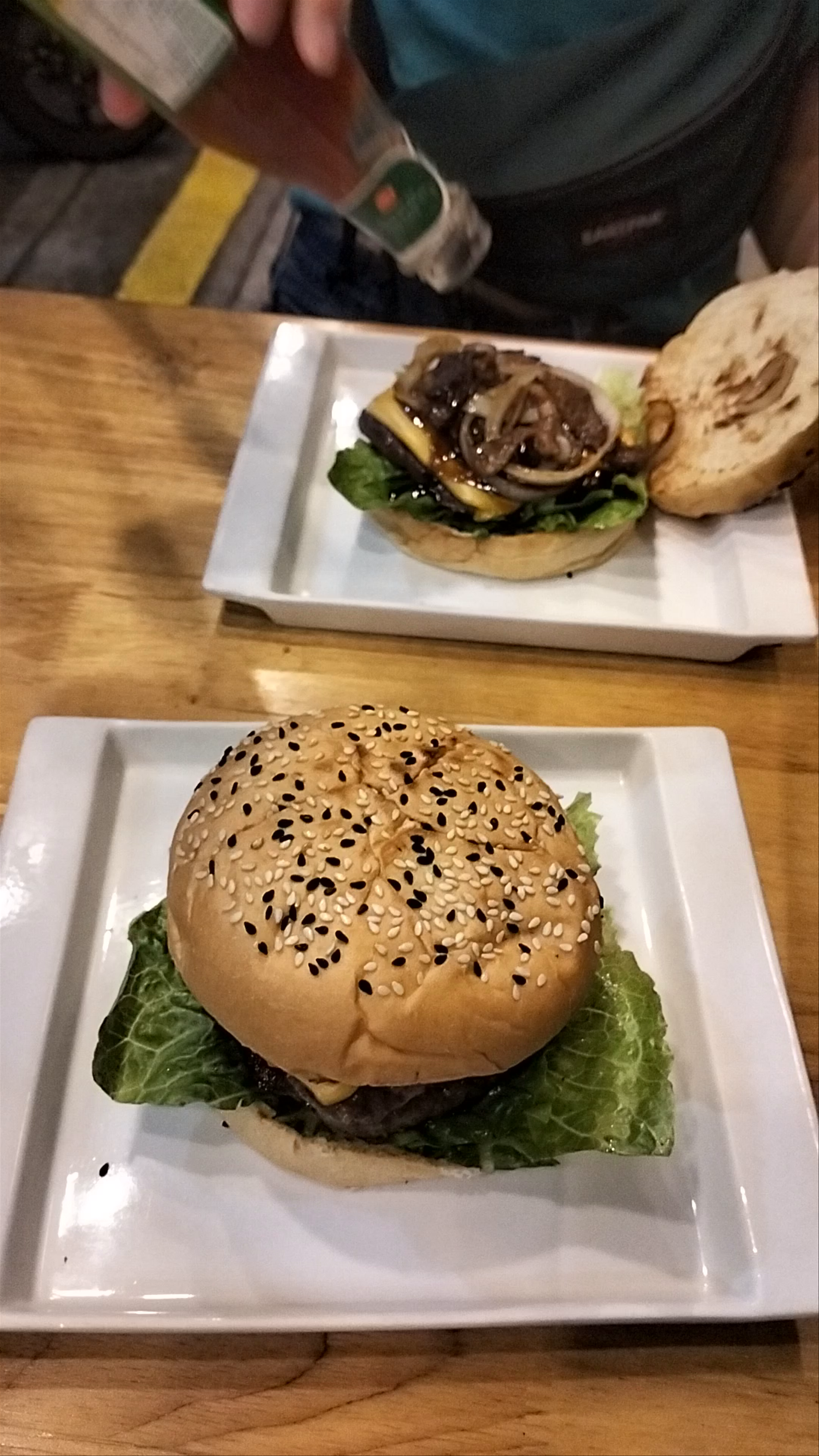 100g Burger: Classic Comfort Food in Makati City