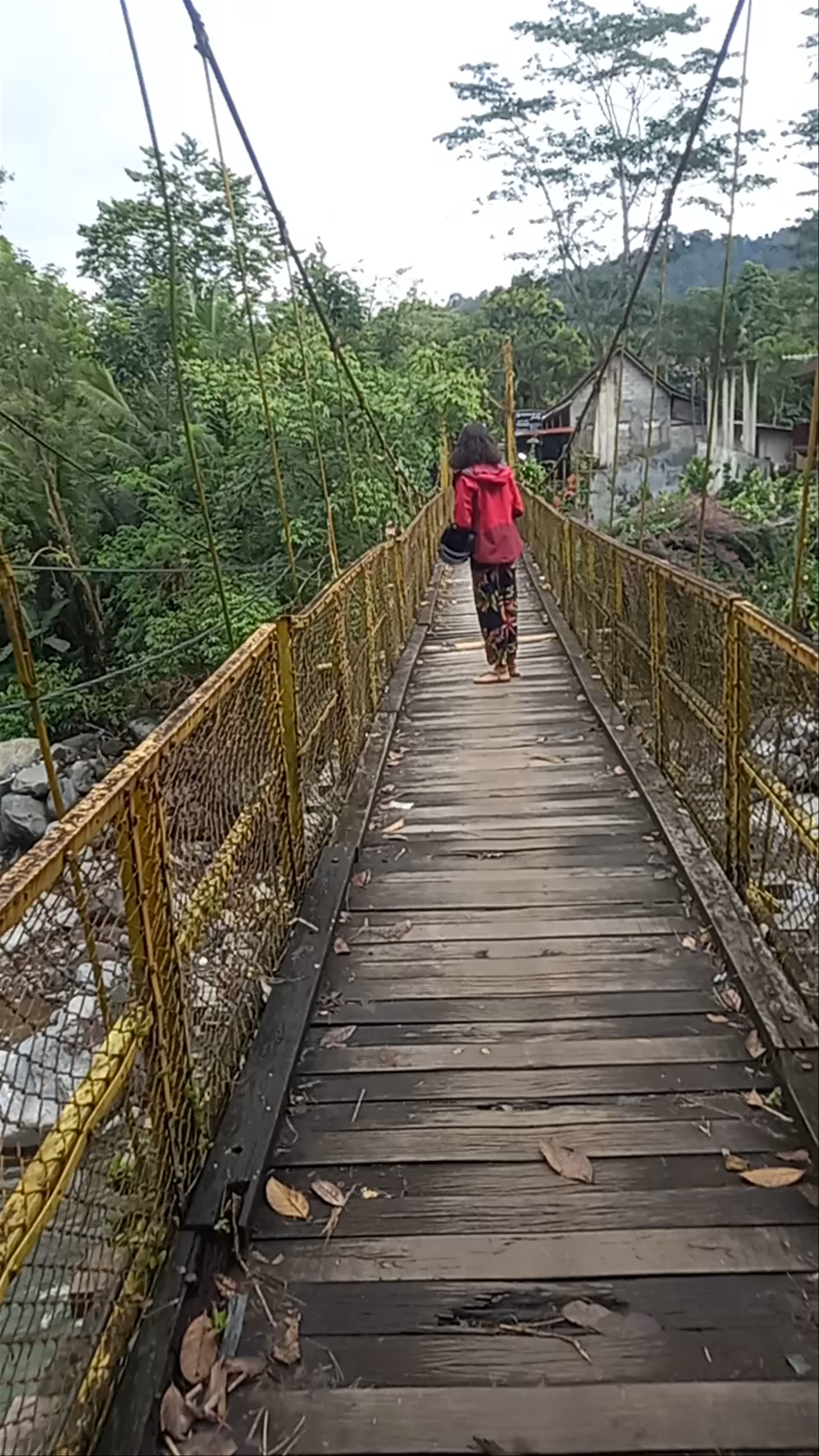 Jembatan Kuning Tukad Yeh Unda