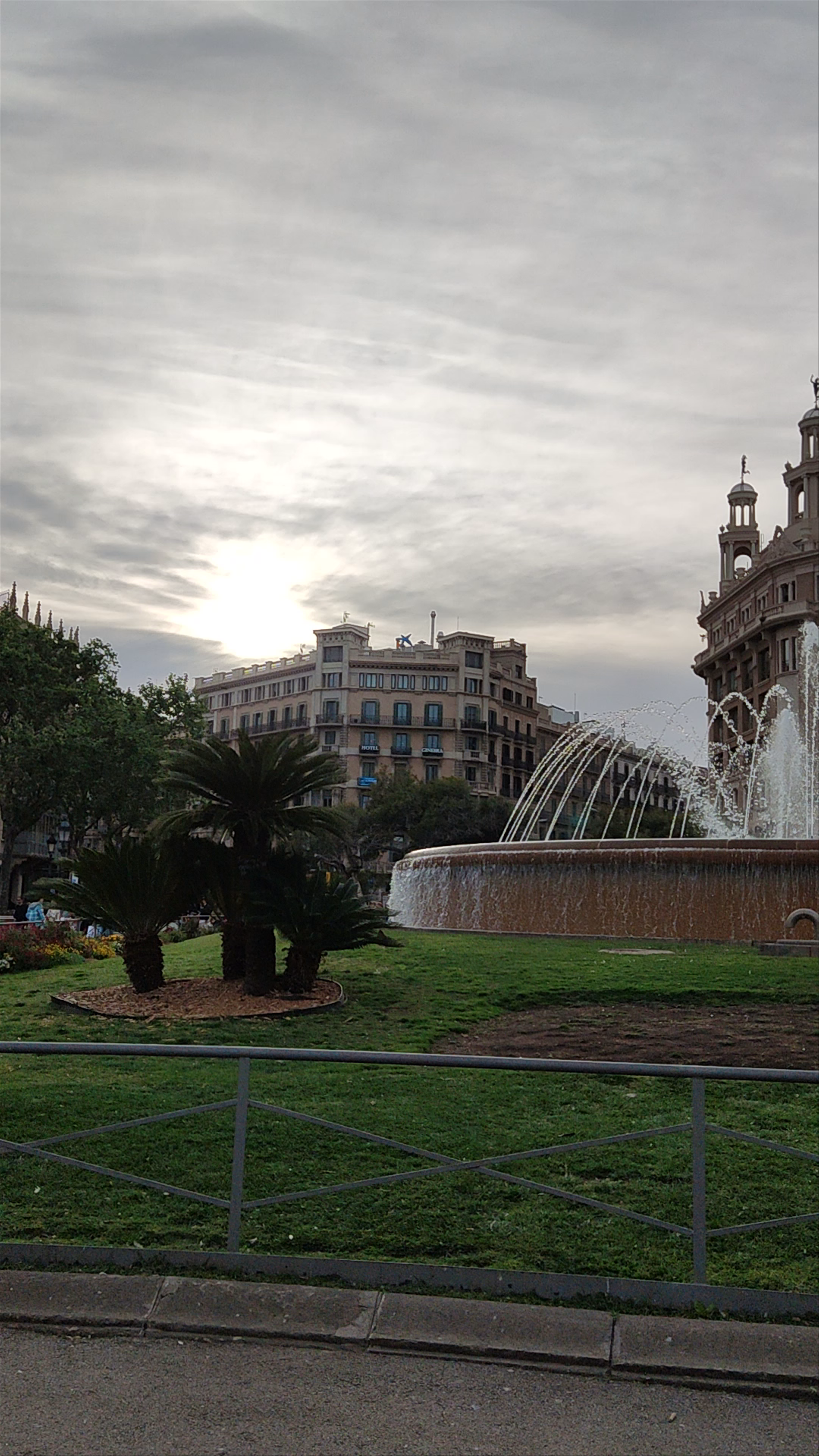 Plaza de Cataluña: The Vibrant Heart of Barcelona