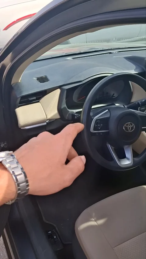 تويوتا يارس Y 2024