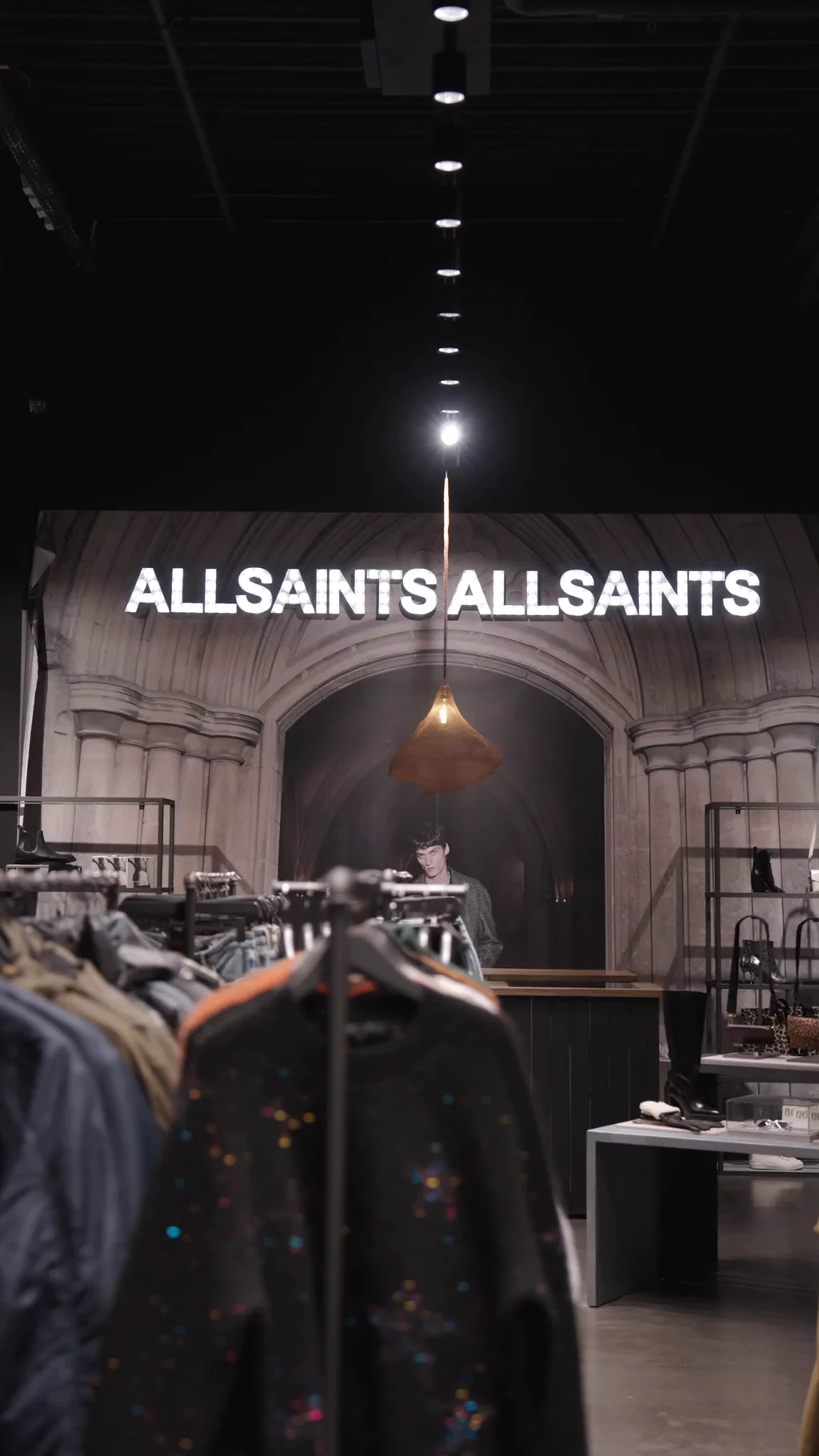 Allsaints OUTLET in Germany • Sale up to 70%* off Allsaints OUTLET in Germany • Sale up to 70%* off