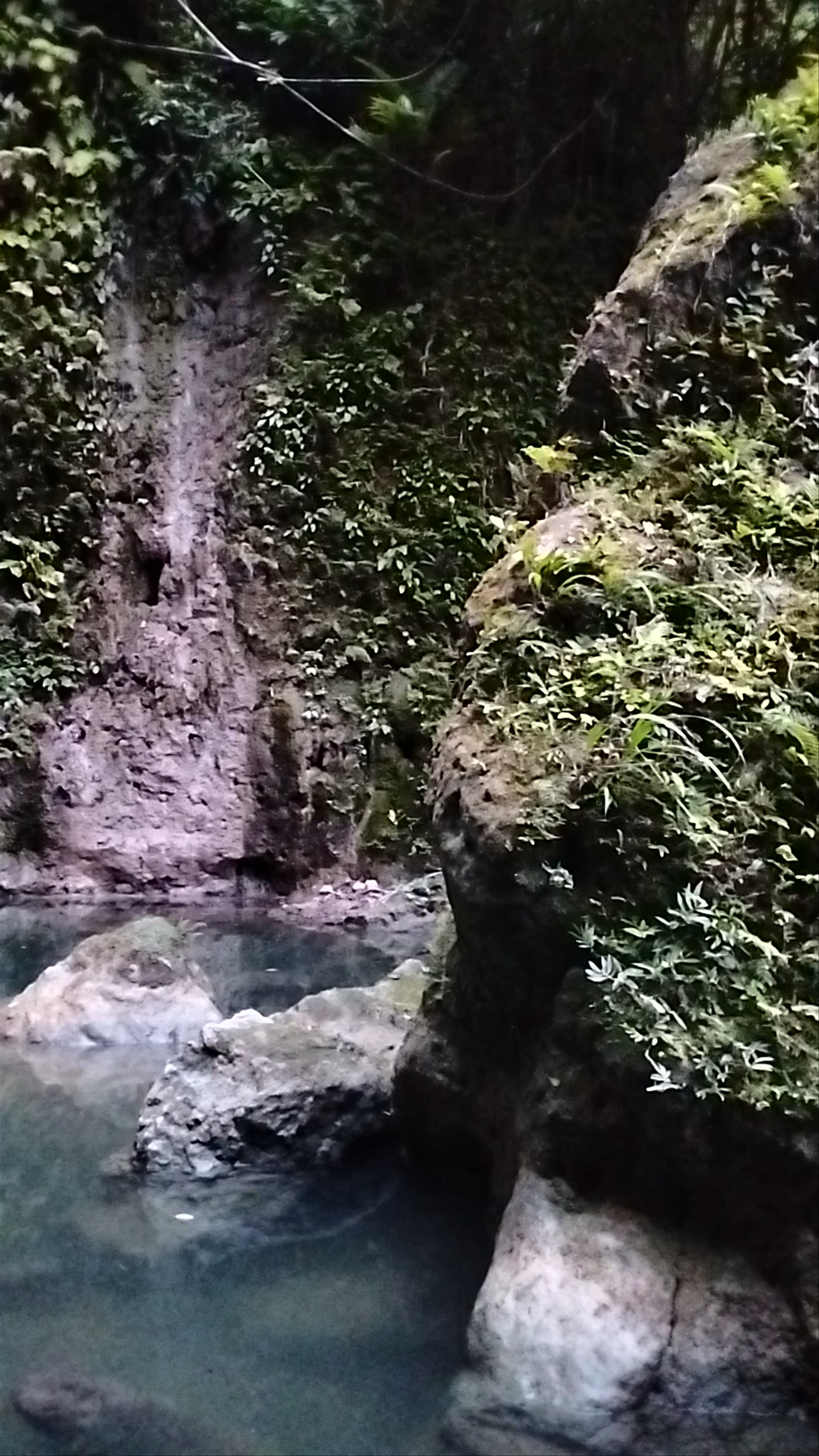 Cangbangag Falls: Tranquil Waterfall Oasis in Siquijor, Philippines
