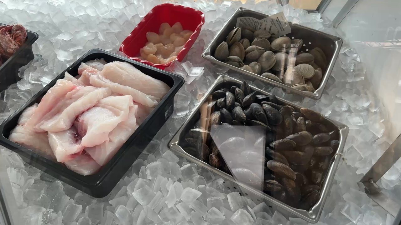 Capt'n Franks Seafood - Clams - $9 per dozen Mussels - $9 Ib Scallops - $29 Ib Fresh Steak Fish - $14.95 Ib Crawfish - $10 Ib - Seafood Markets Near Me - Baltimore, Maryland