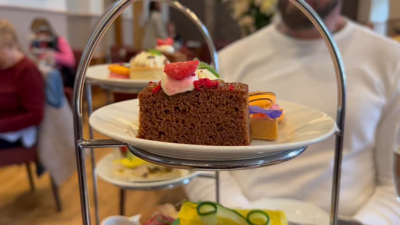 Edinburgh Castle - Afternoon tea - Landmarks & Historical Buildings Near Me - Edinburgh, EDH