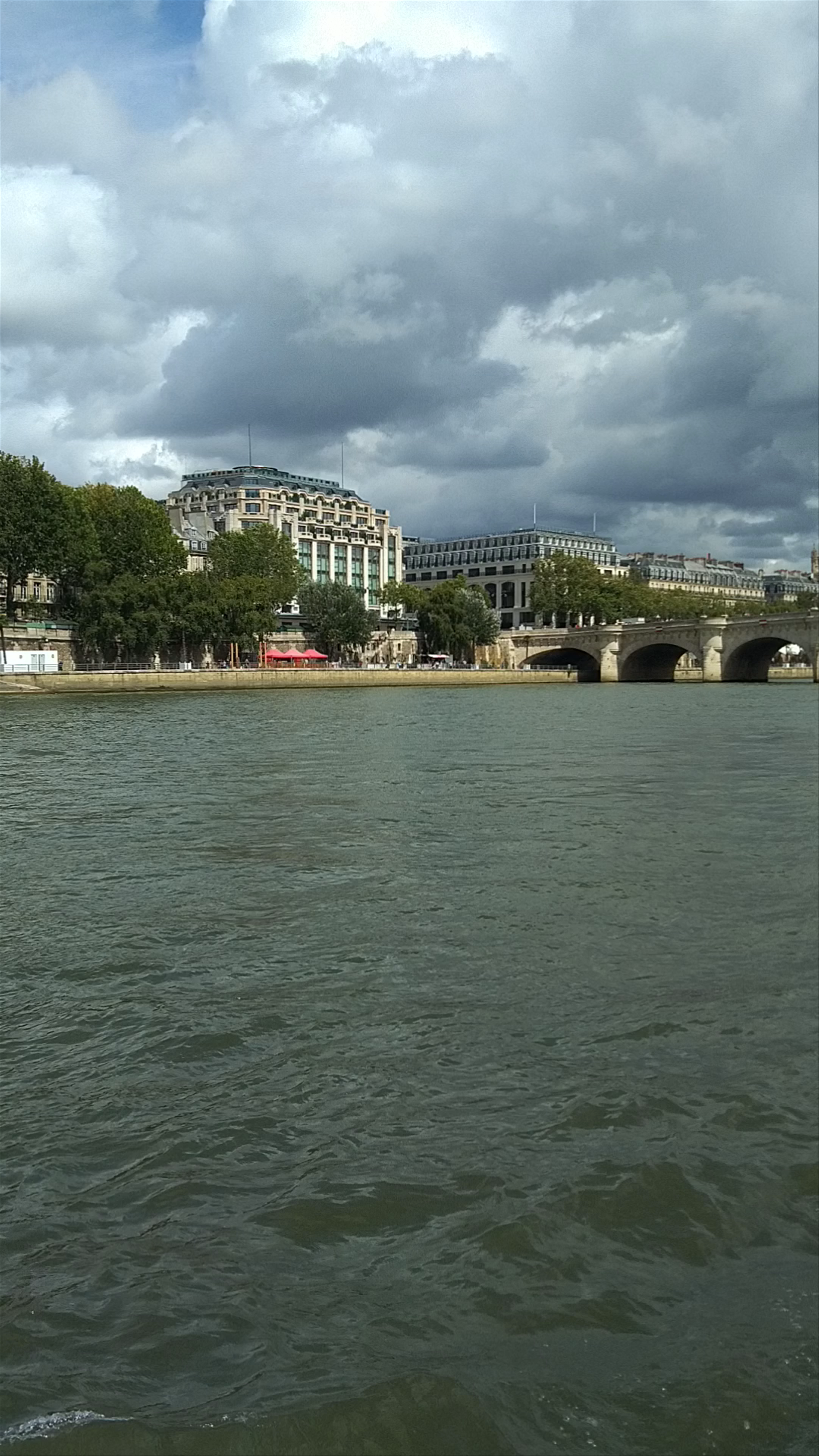 Batobus - Notre-Dame station