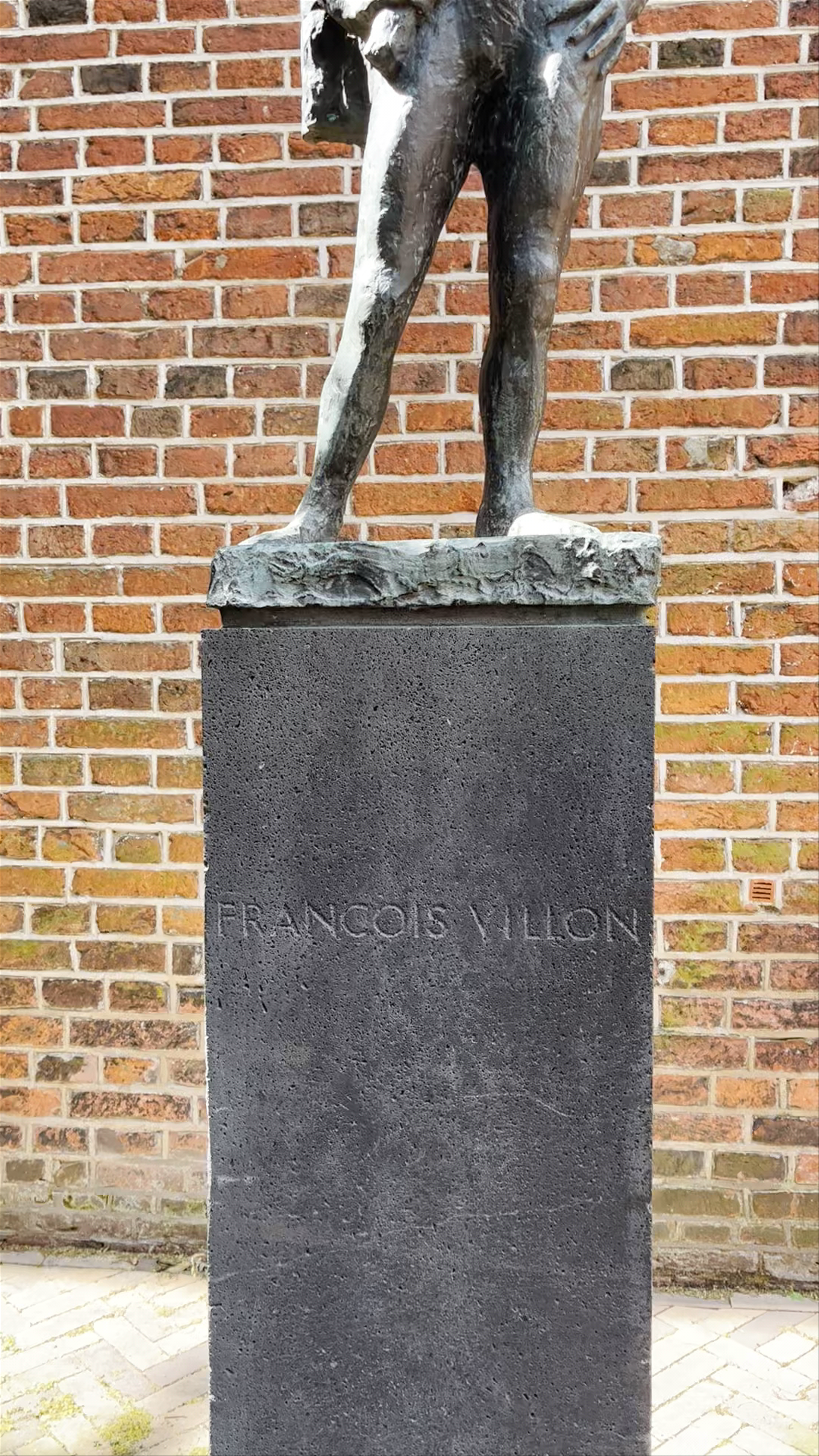 Statue of François Villon in Utrecht: Medieval Poet Tribute