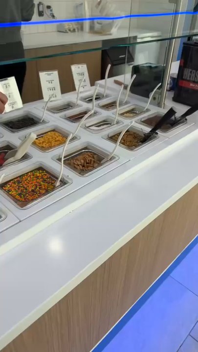 16 Handles - Ice Cream & Frozen Yogurt Near Me - Charleston, South Carolina