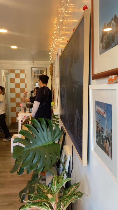 Neko Koneko - Inside of Neko Koneko - Coffee & Tea Near Me - Honolulu, Hawaii