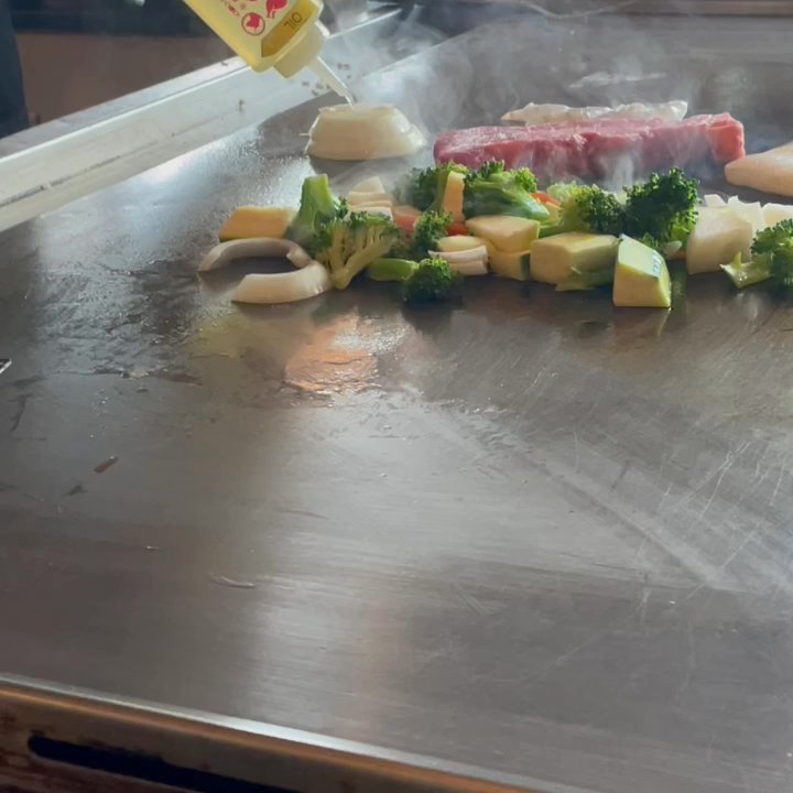 Sakura - Sushi Bars Near Me - Kapolei, Hawaii