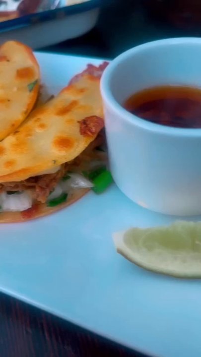 El Guapo - Bars Near Me - Vancouver, British Columbia