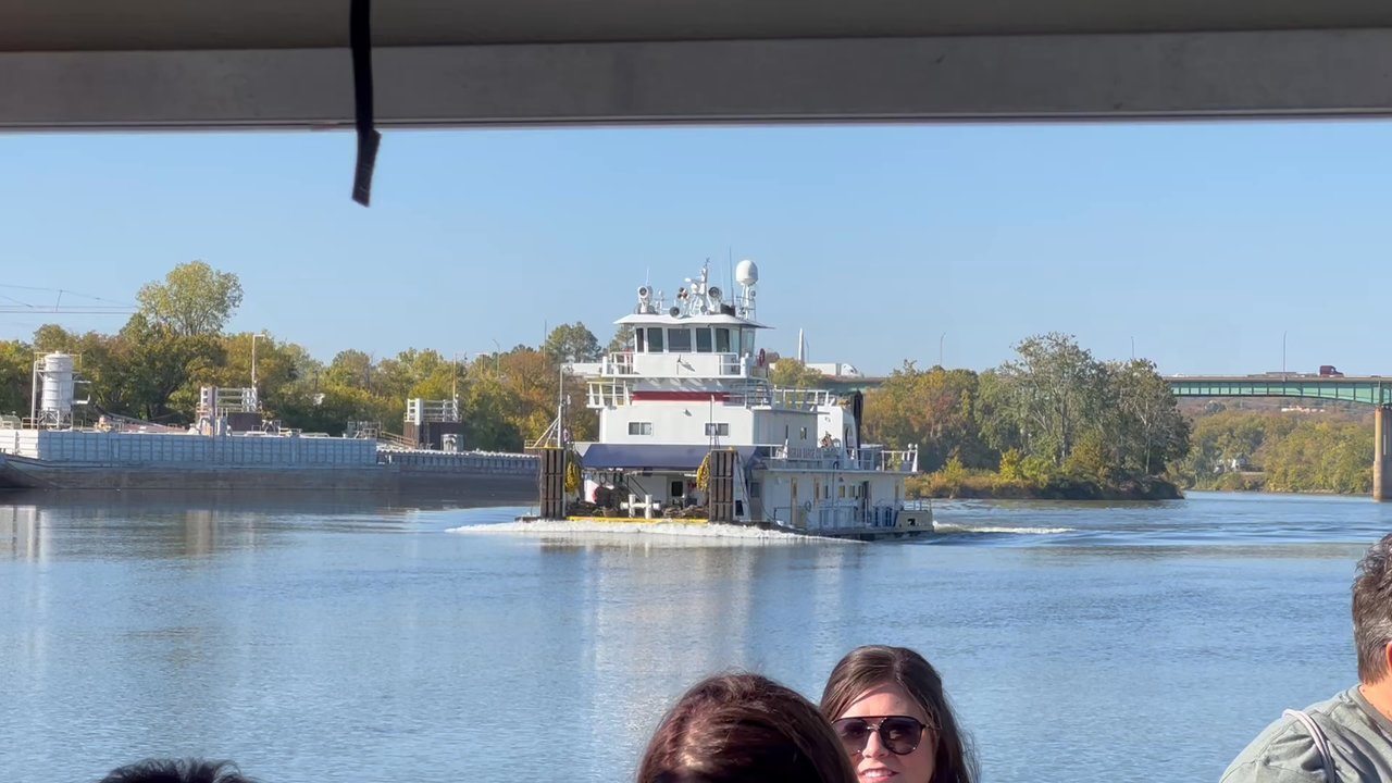 Pontoon Saloon - Hello to another boat! - Boat Tours Near Me - Nashville, Tennessee