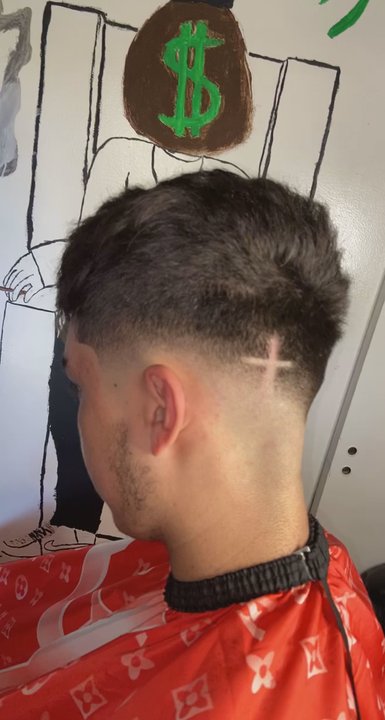 Stackz Barbershop - Low fade - Barbers Near Me - Lynwood, California