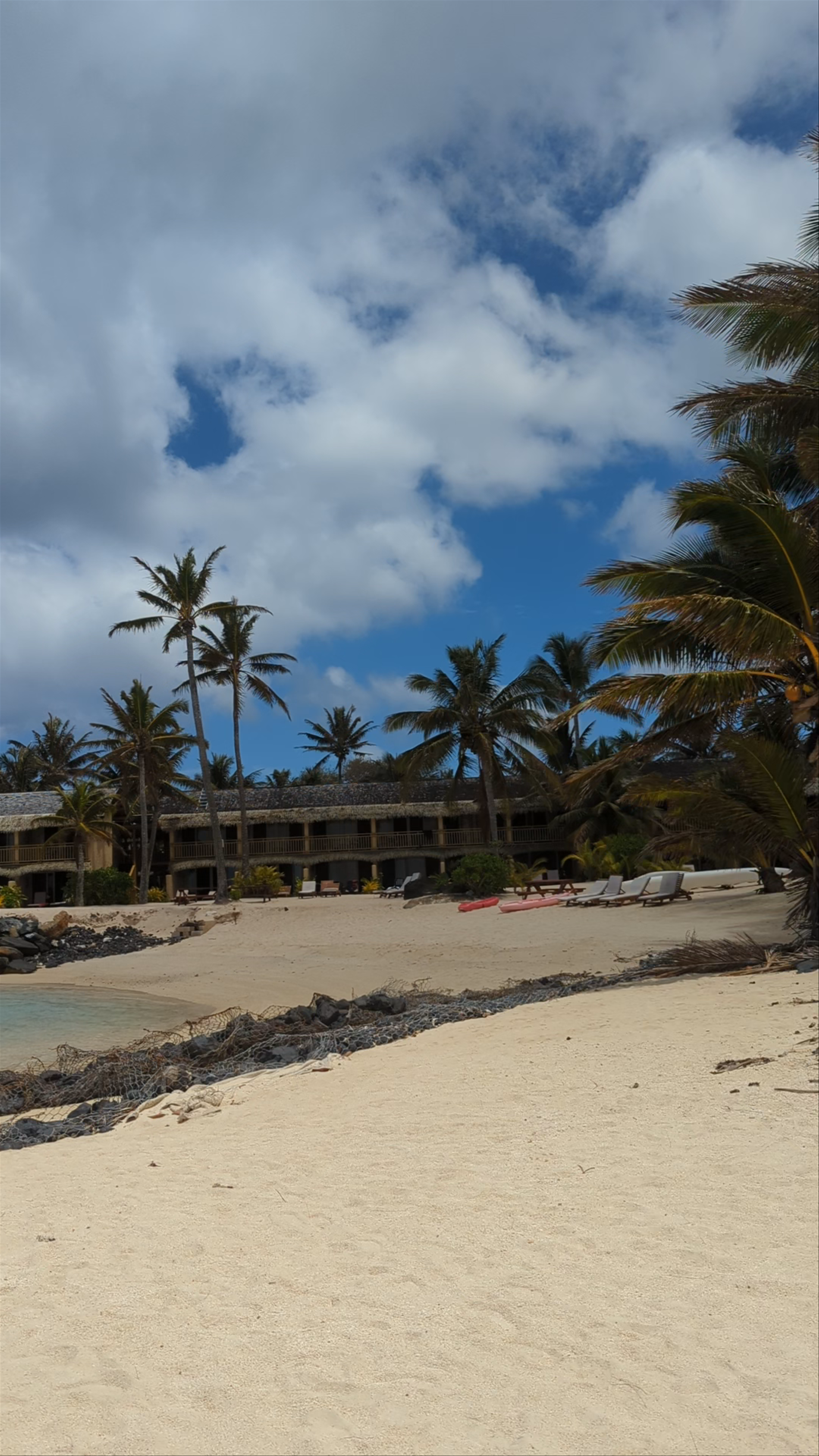 Sanctuary Rarotonga-On the Beach