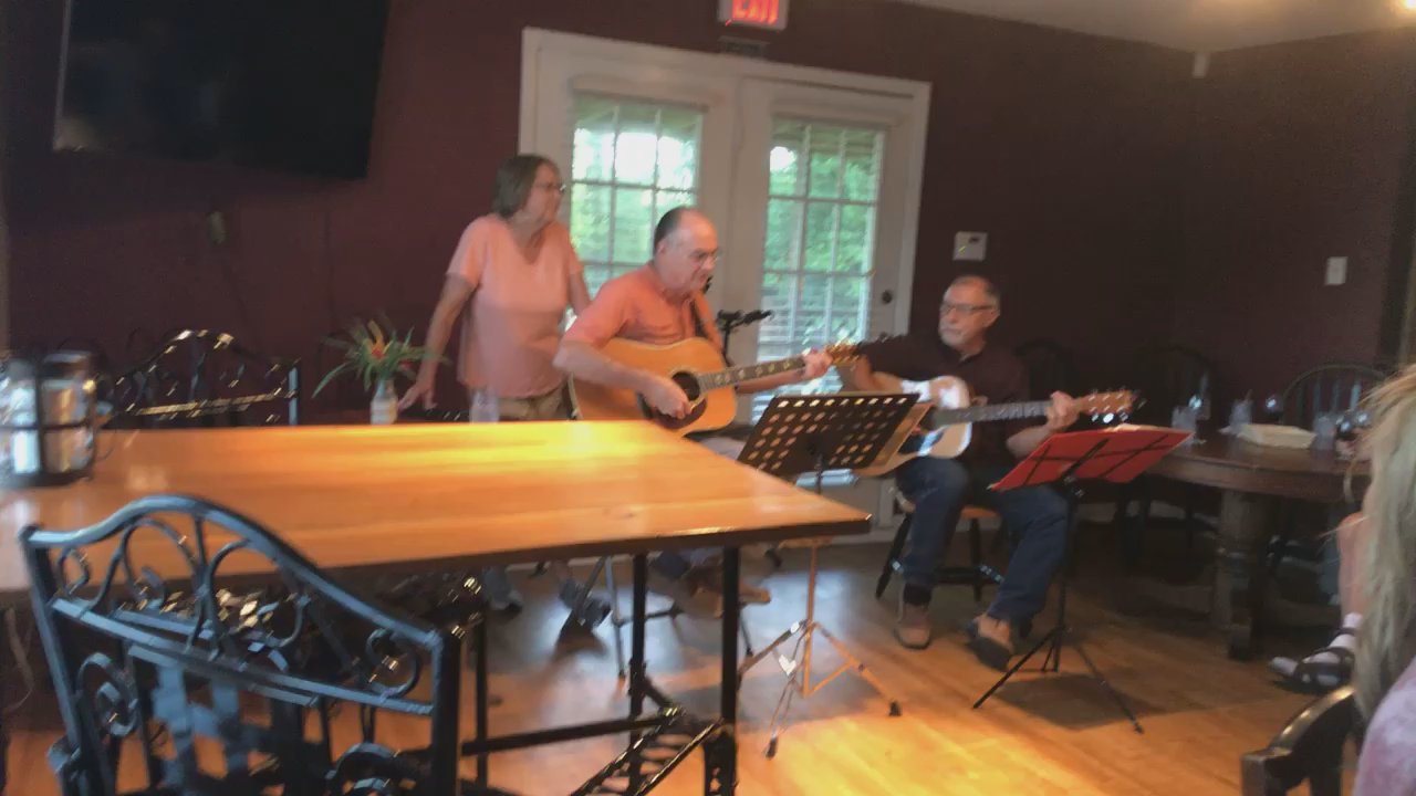 Texas Wine Shop & Bistro - Live music - Pizza Near Me - Jasper, Texas