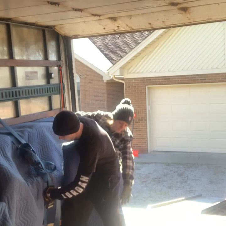 Grand Movers - Using extra padding when needed. - Movers Near Me - Georgetown, Indiana
