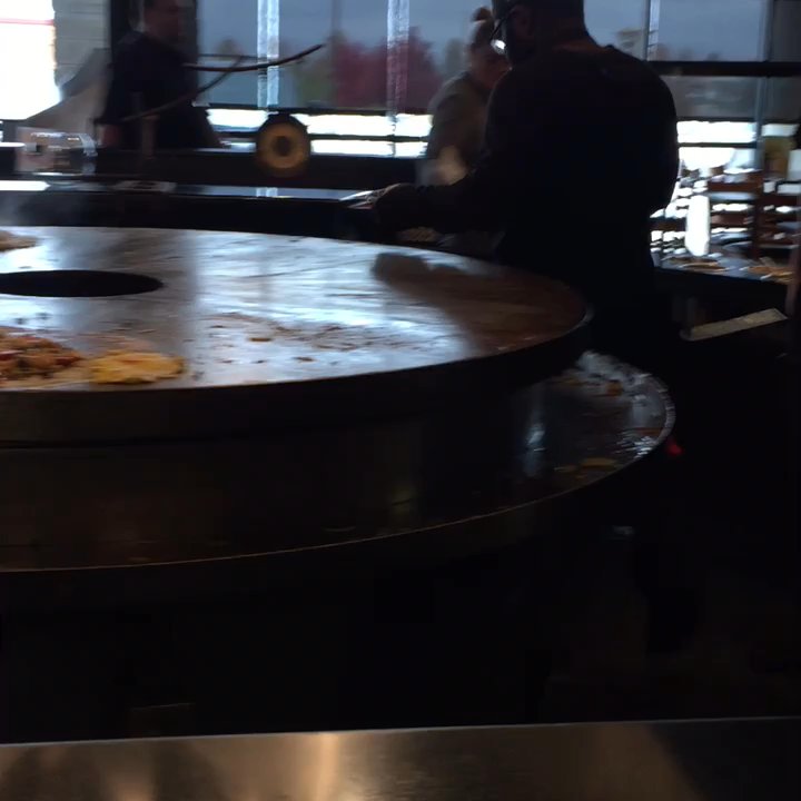 HuHot Mongolian Grill - Watching the cooks while you wait - Chinese Near Me - Tulsa, Oklahoma