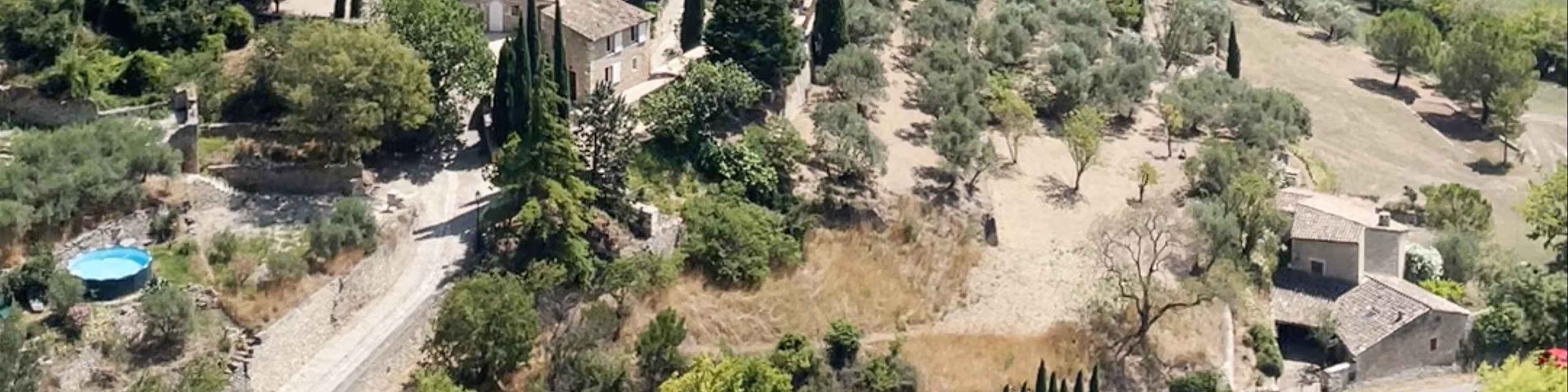 Gordes Lookout Parking
