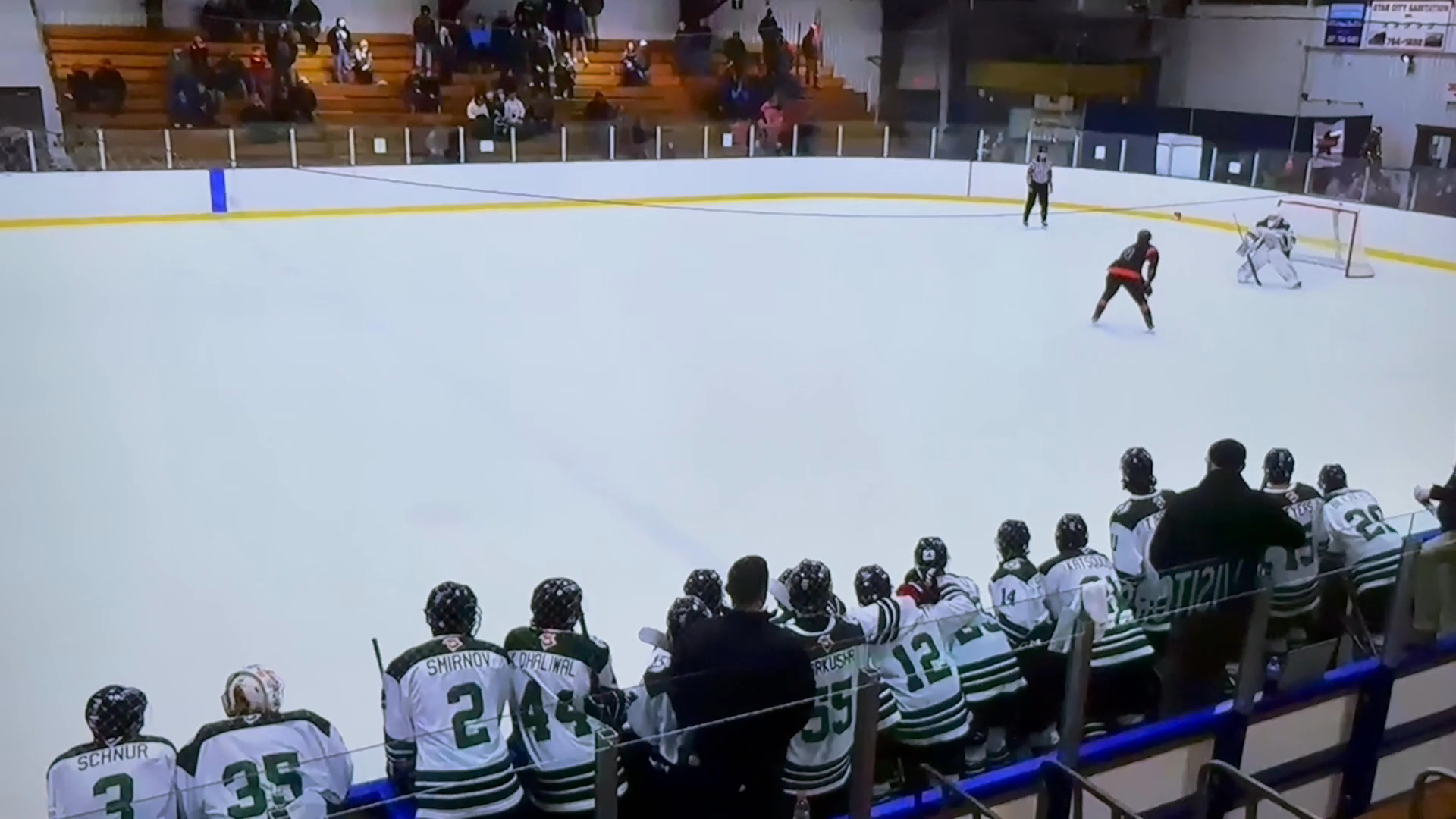 Simon Ward's Shootout Attempt: 2 Assists in Pioneers' SO Win!