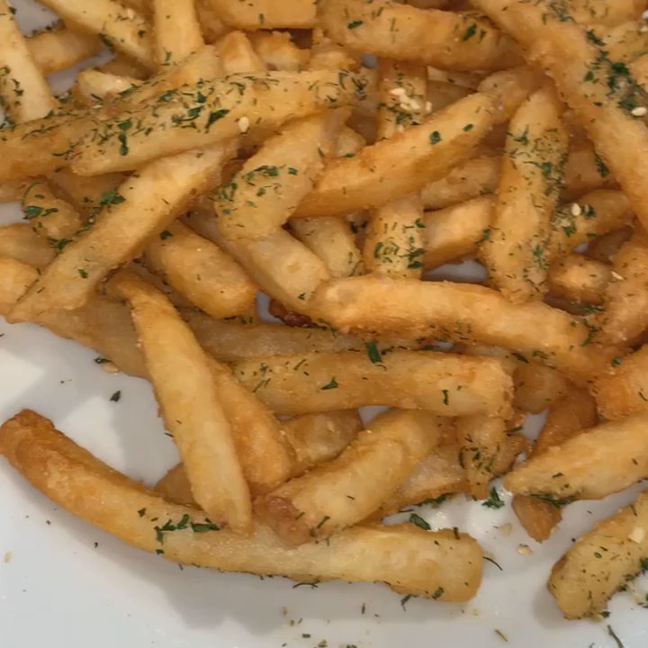 Le Canal - Seafood Near Me - Pierrefonds, Quebec