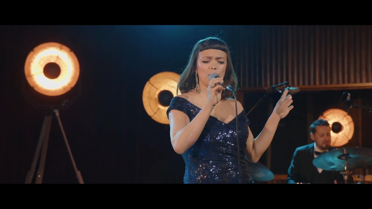Silver Moon Jazz Band - Love Me Or Leave Me - video