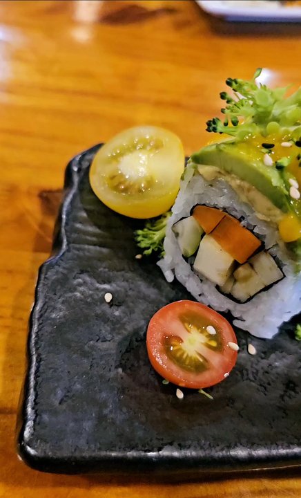 Ju Hachi - Chef's custom vegan roll for me - Sushi Bars Near Me - Sacramento, California