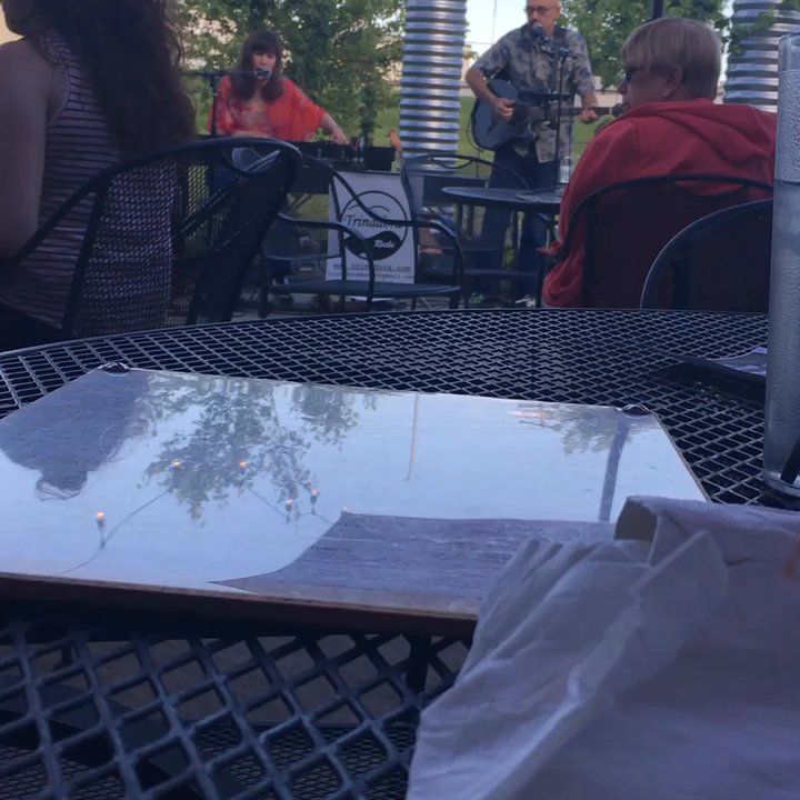 Pig Minds Brewing - Live music on a Saturday night - Brewpubs Near Me - Machesney Park, Illinois