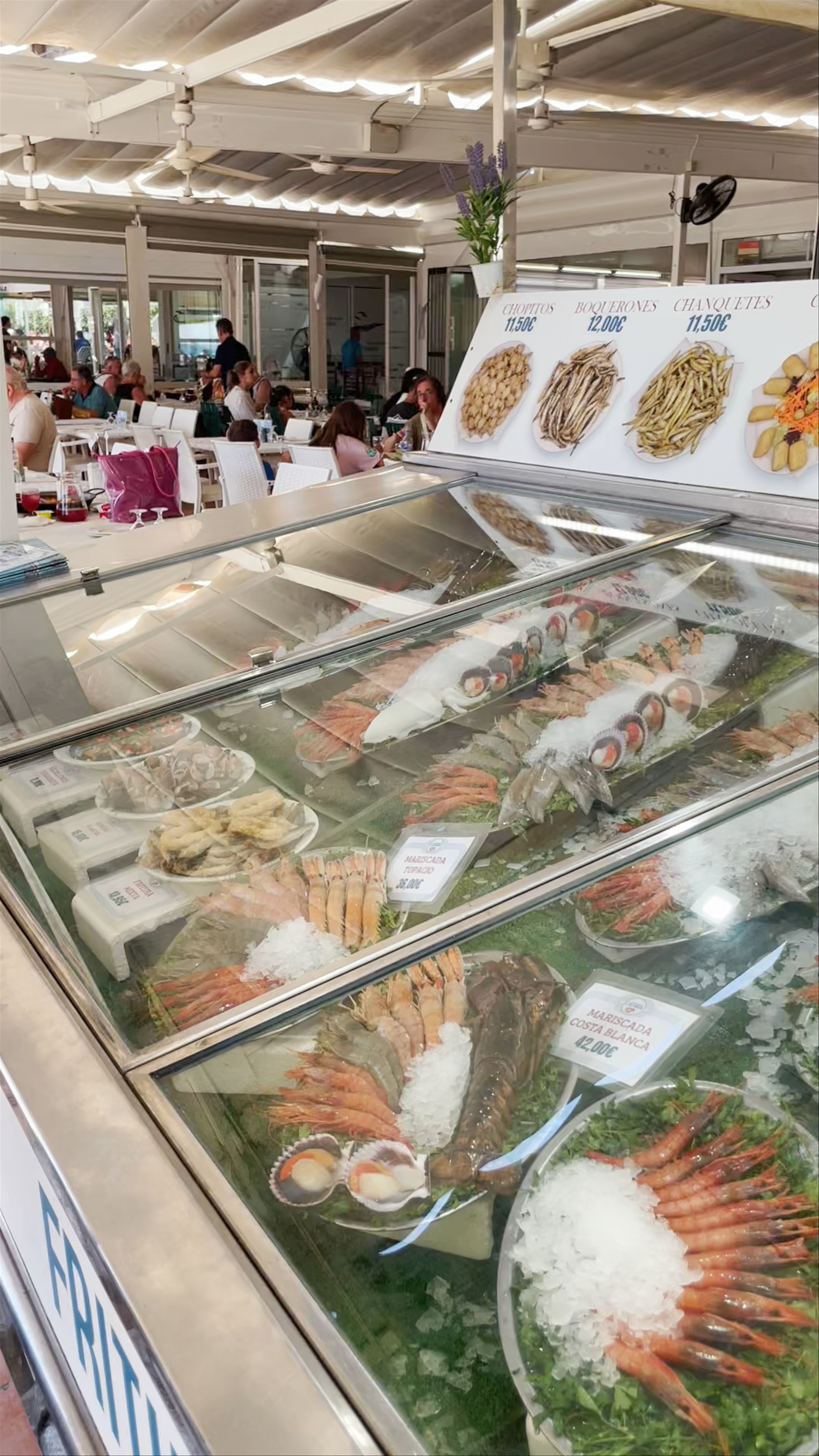 Fresh Seafood Delights at Restaurante La Lonja in Calpe, Spain