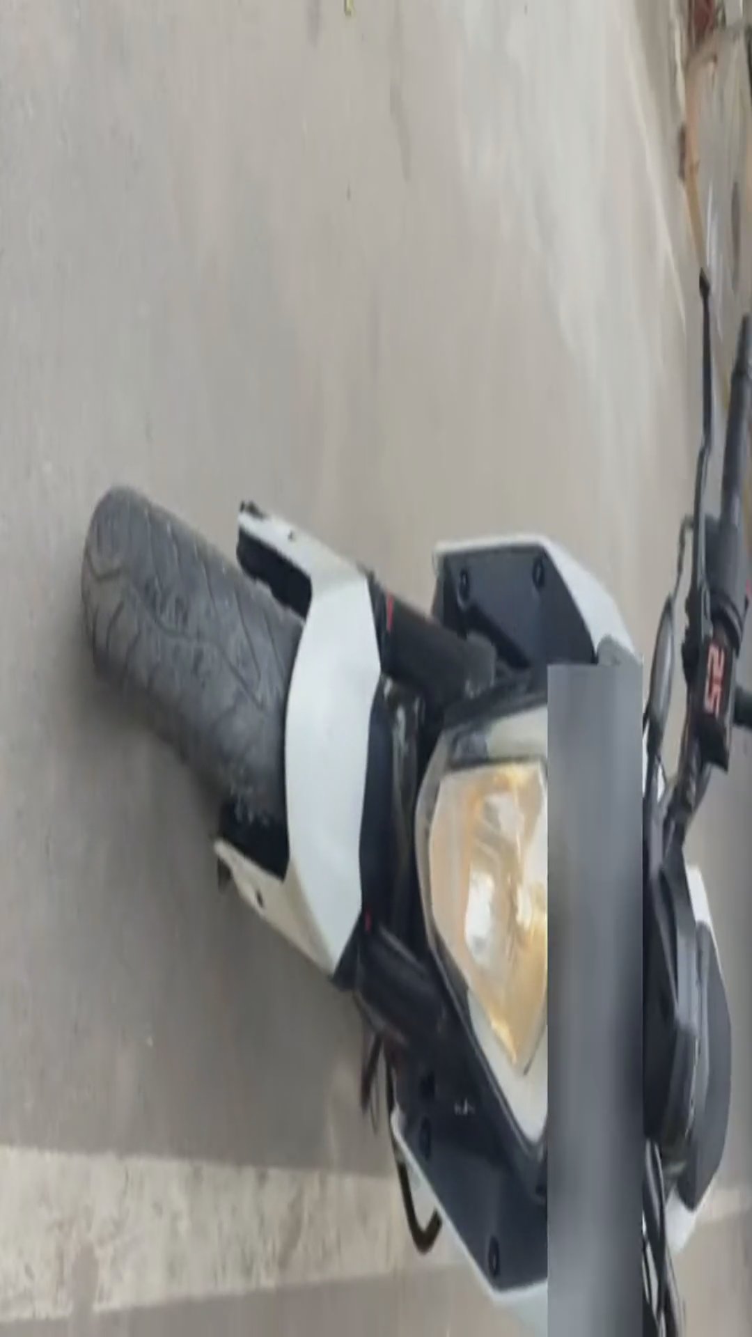 Walk-around video thumbnail