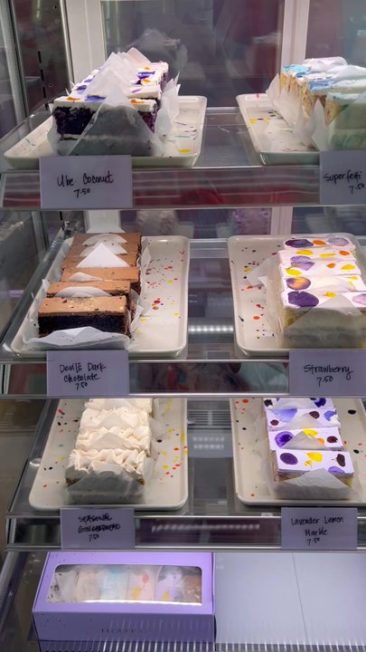 Flouring Cake Shop - Beautiful cakes - Patisserie/Cake Shop Near Me - Los Angeles, California
