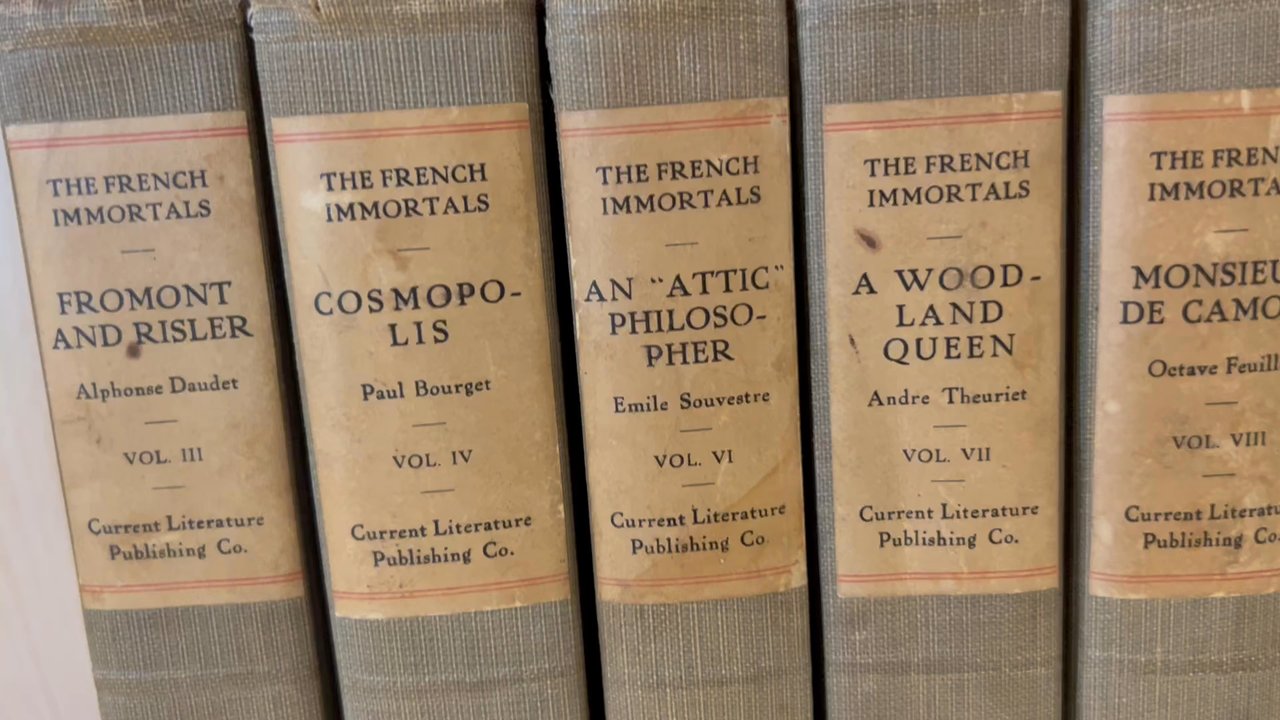 Goodwill Bookstore - Albee Farm - They have a whole room of older collectible books - Bookstores Near Me - Venice, Florida
