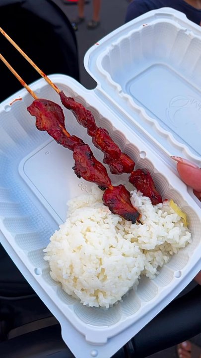 Mama Merces Kitchen - Food Trucks Near Me - Waipahu, Hawaii