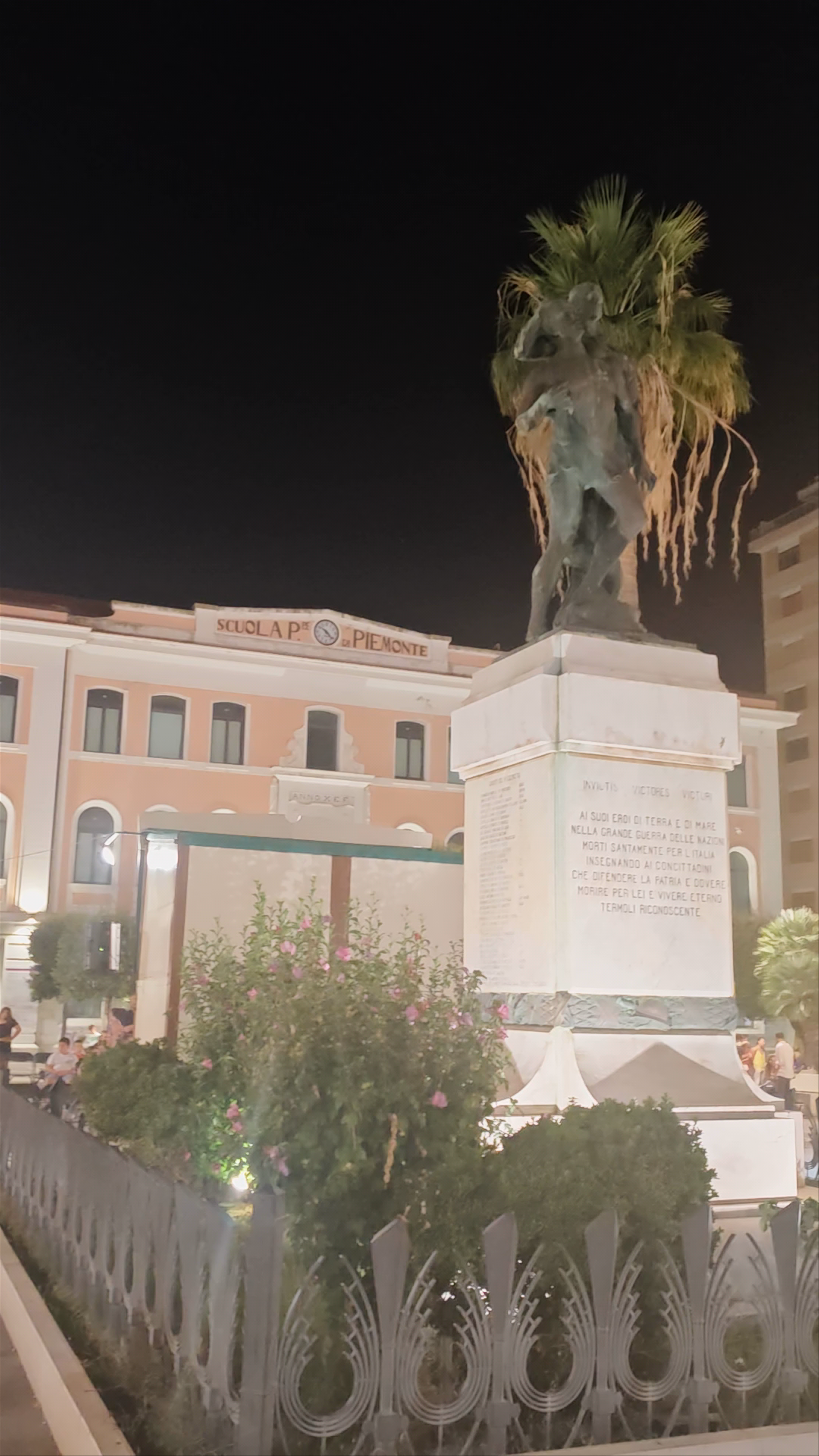 Piazza Monumento