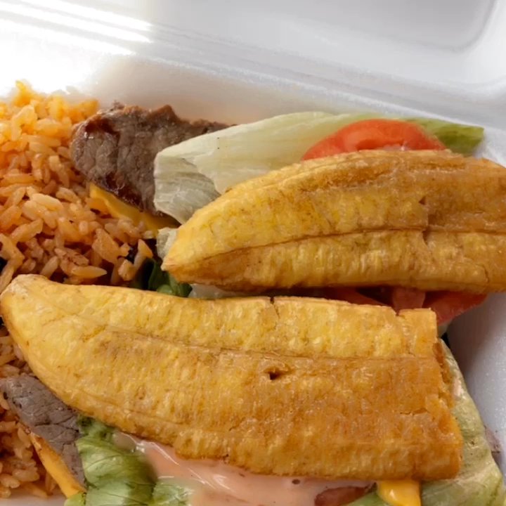 La Caribeña Restaurant - Jibarito in Carne Frita - Latin American Near Me - Milwaukee, Wisconsin