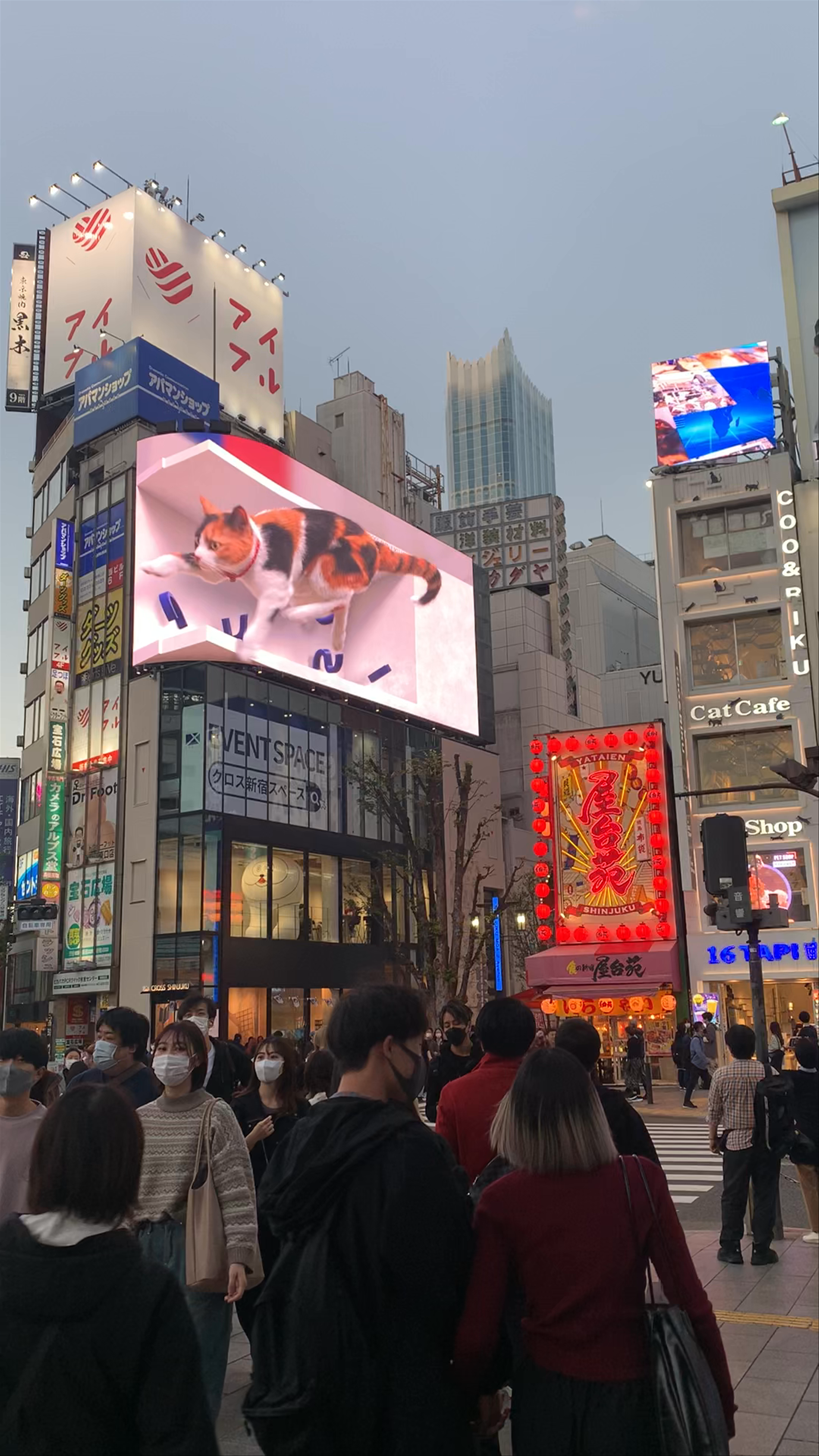 Shinjuku Station Buzz: Evening Rush in Tokyo’s Neon Heart