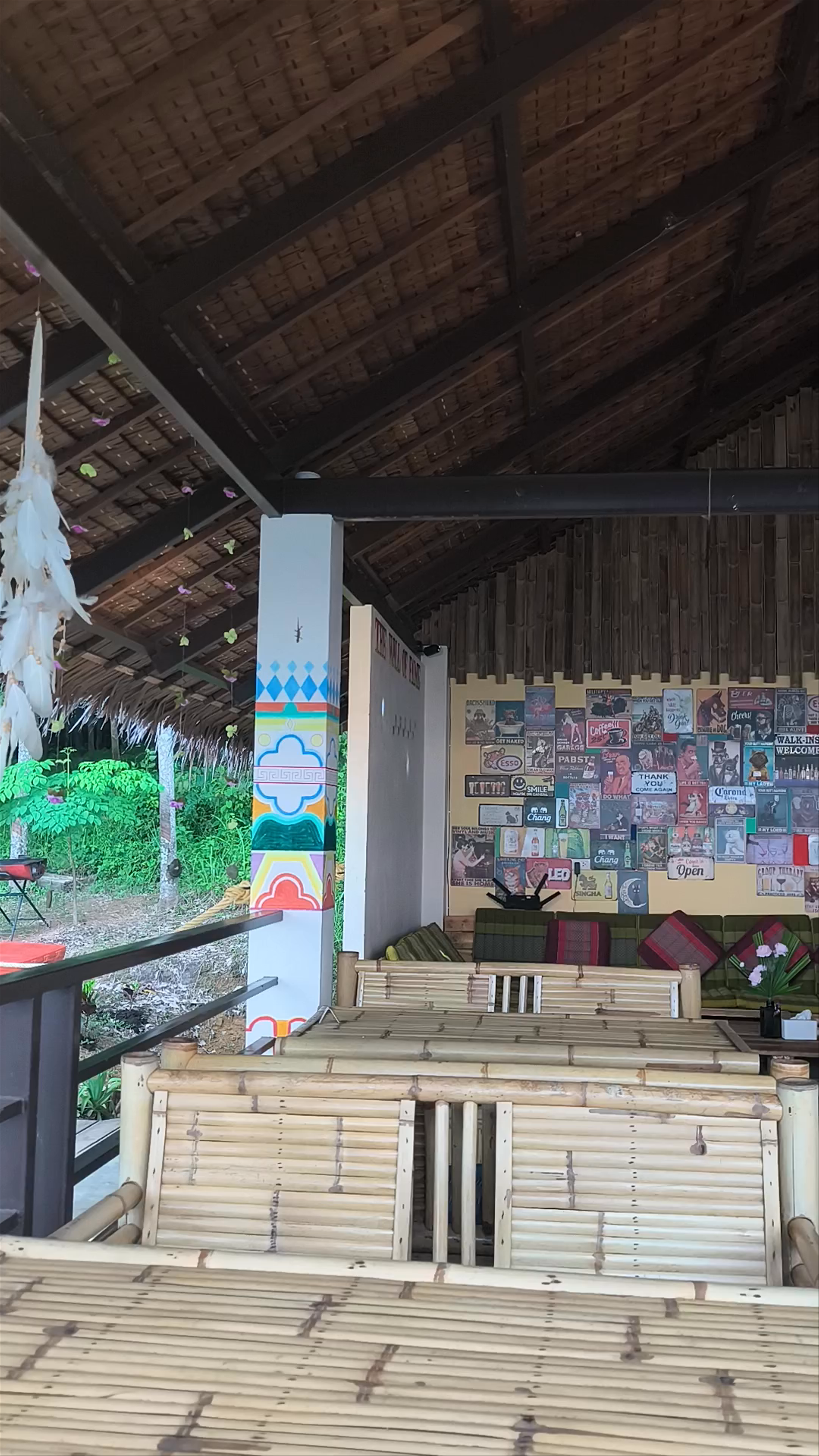 Hornbill Bar