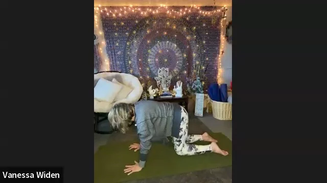 Gentle Yoga...Core and Hips