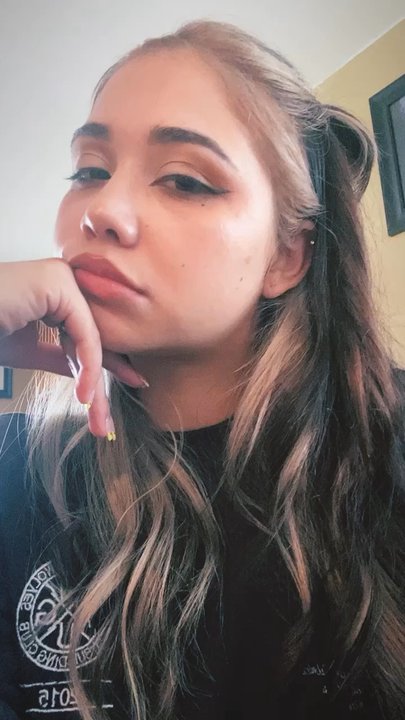 BunnyBee Beauty - Blonde money piece and blonde under layer - Hair Stylists Near Me - La Verne, California