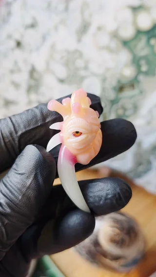 Preview pic of Fleshy Heart Salt Pendy