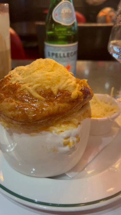Francois Felix - I had the best lunch here! The French onion soup and cappuccino were both out of this world. Highly recommend. - French Near Me - Paris, 75
