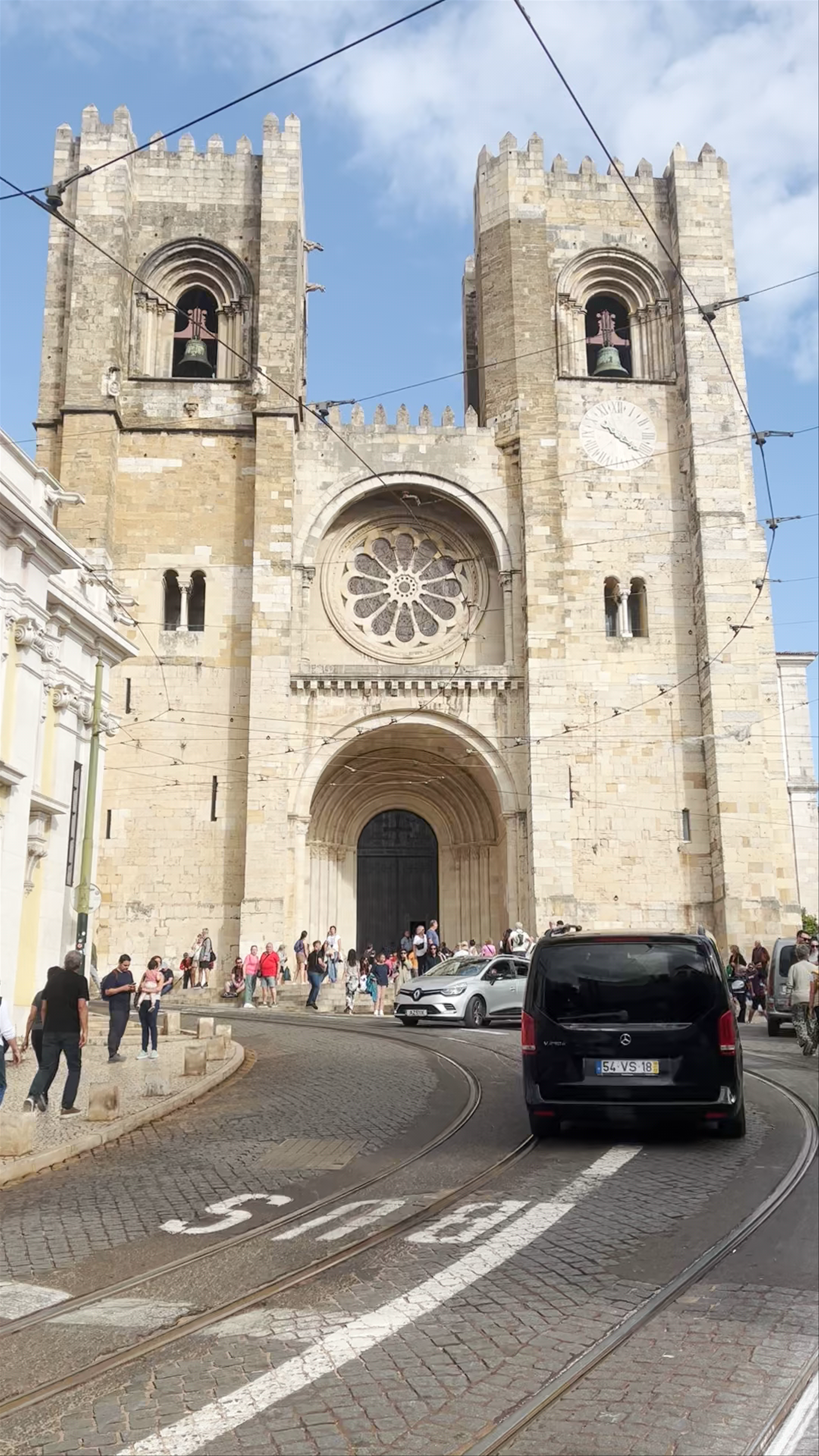 Exploring Lisbon Cathedral: Historic Majesty in the Heart of Lisbon