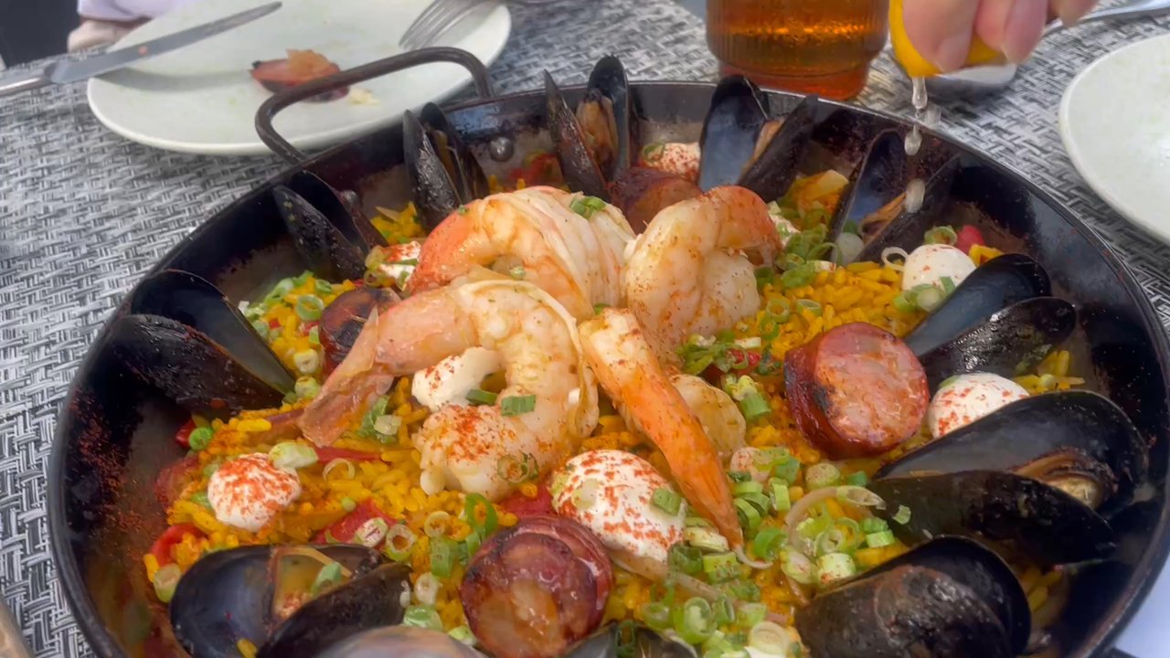 Fishbone Kitchen + Grill - Seafood paella $67 not my favorite - Seafood Near Me - Aurora, Ontario