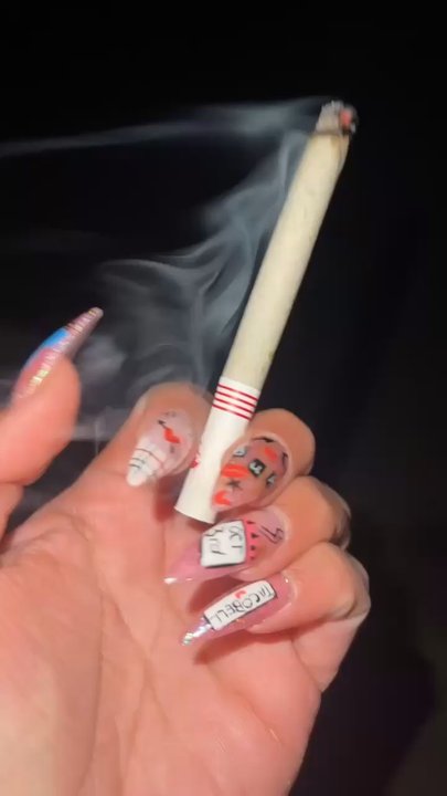 Video carousel 1 of 7 with ID DJNvsfwbBvq14xE5rNDszg for Lanicure Nail Bar
