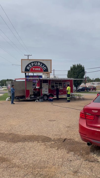 Green's Texas Bbq - Food Trucks Near Me - Euless, Texas