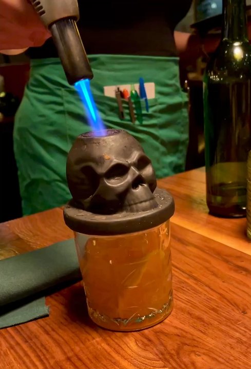 Le Grand - Holy Smoke - Cocktail Bars Near Me - Pasadena, California
